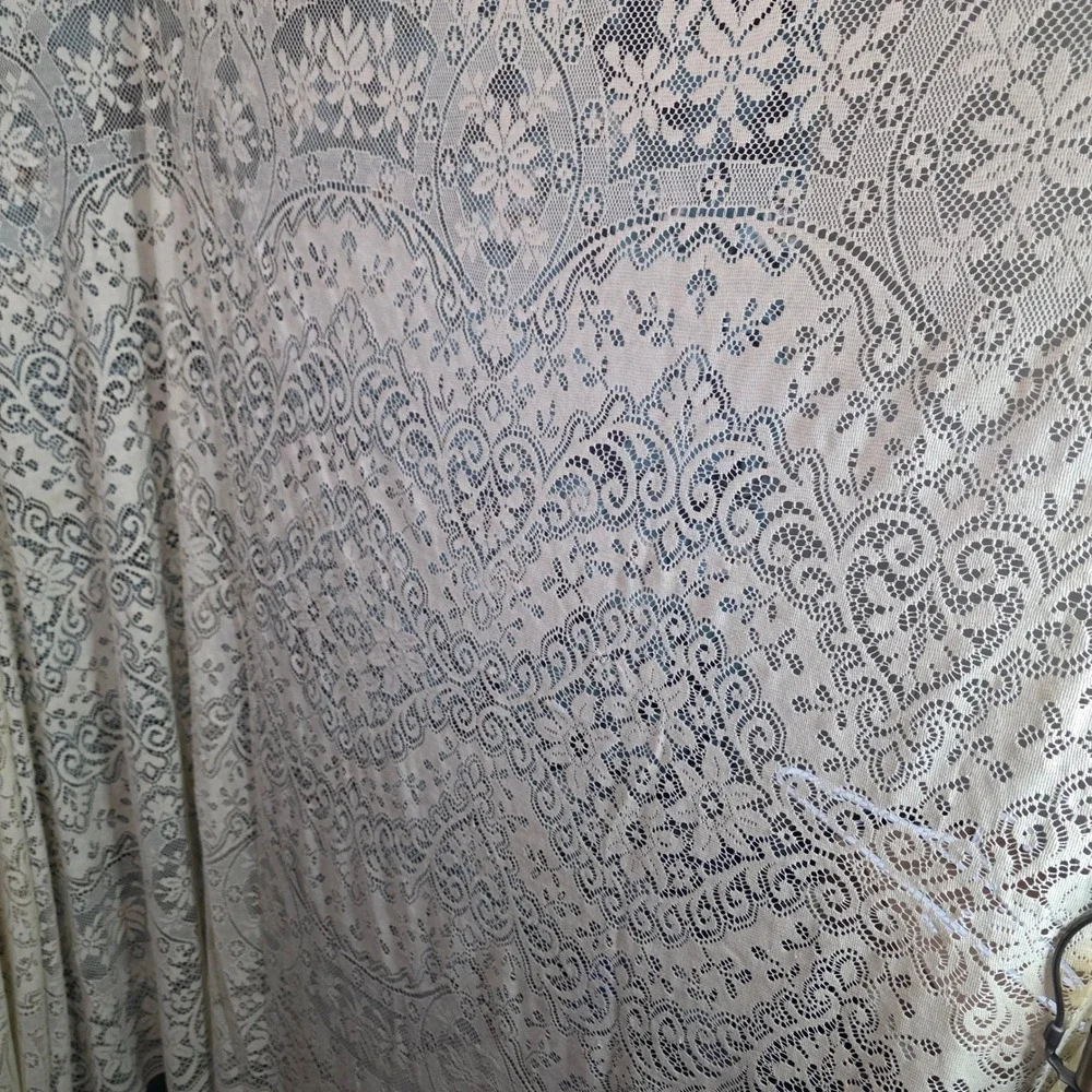 Vintage Cream Lace Tablecloth Floral Medallion Cottagecore Victorian 105x75